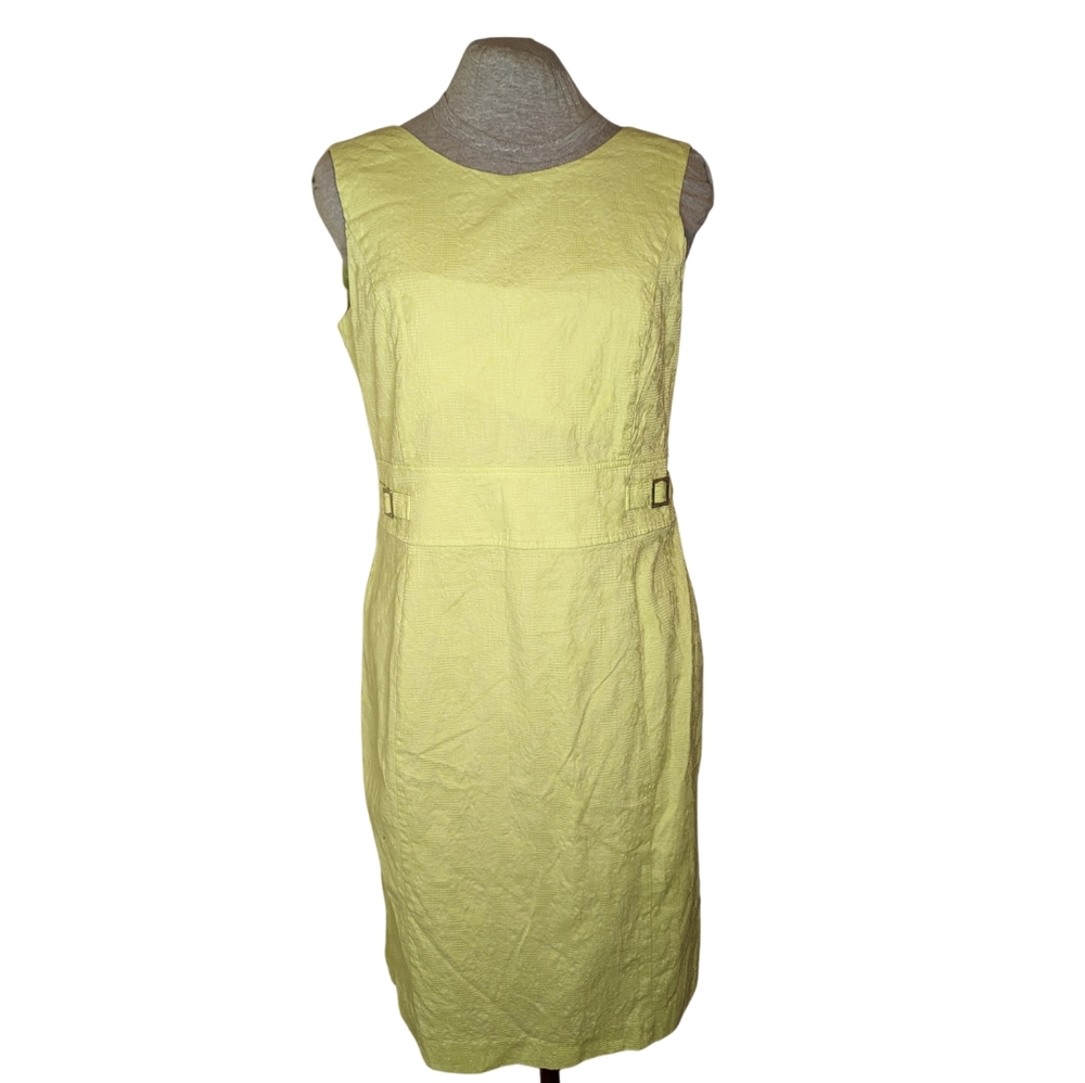 Sleeveless sz12 lace texture pale green midi dress